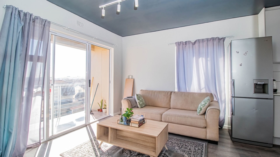 2 Bedroom Property for Sale in Muizenberg Western Cape